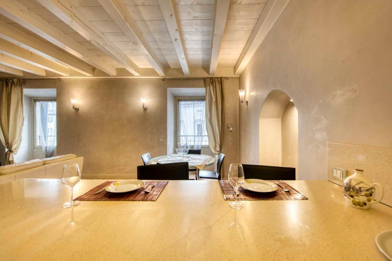 Apartmentsarena - Suite Mercatorum - Piazza Erbe Верона Экстерьер фото