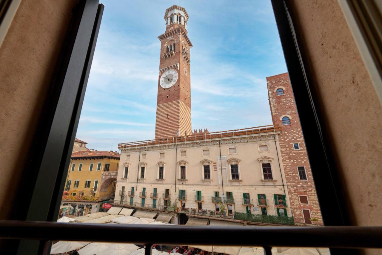 Apartmentsarena - Suite Mercatorum - Piazza Erbe Верона Экстерьер фото